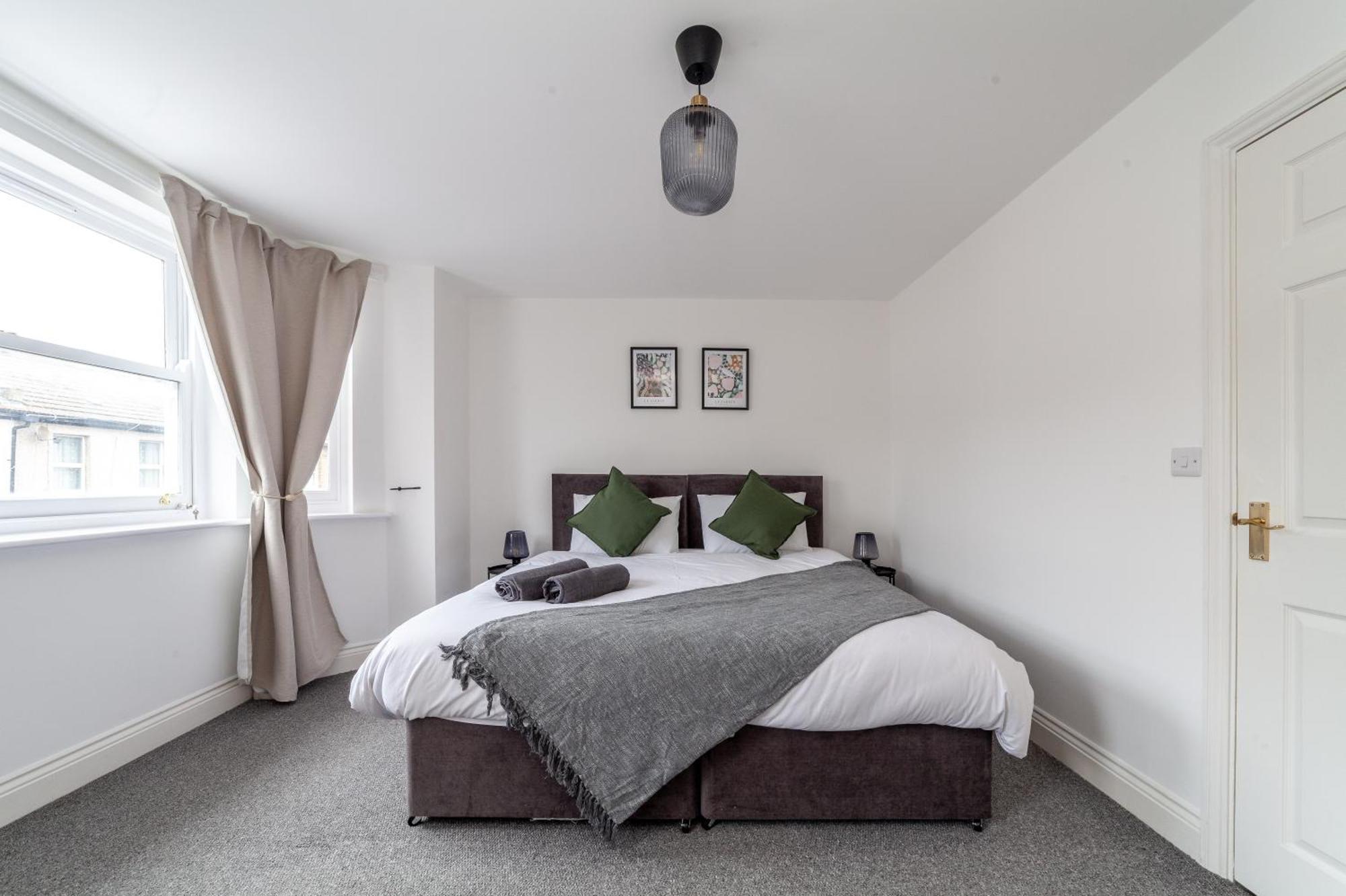 Arte Stays Serviced Houses Stratford - 3 Bedrooms 2 Bathrooms Houses London, Stratford, Maryland, Free Parking, Garden, Weekly Or Monthly Stays - Up To 8 Guests Luaran gambar