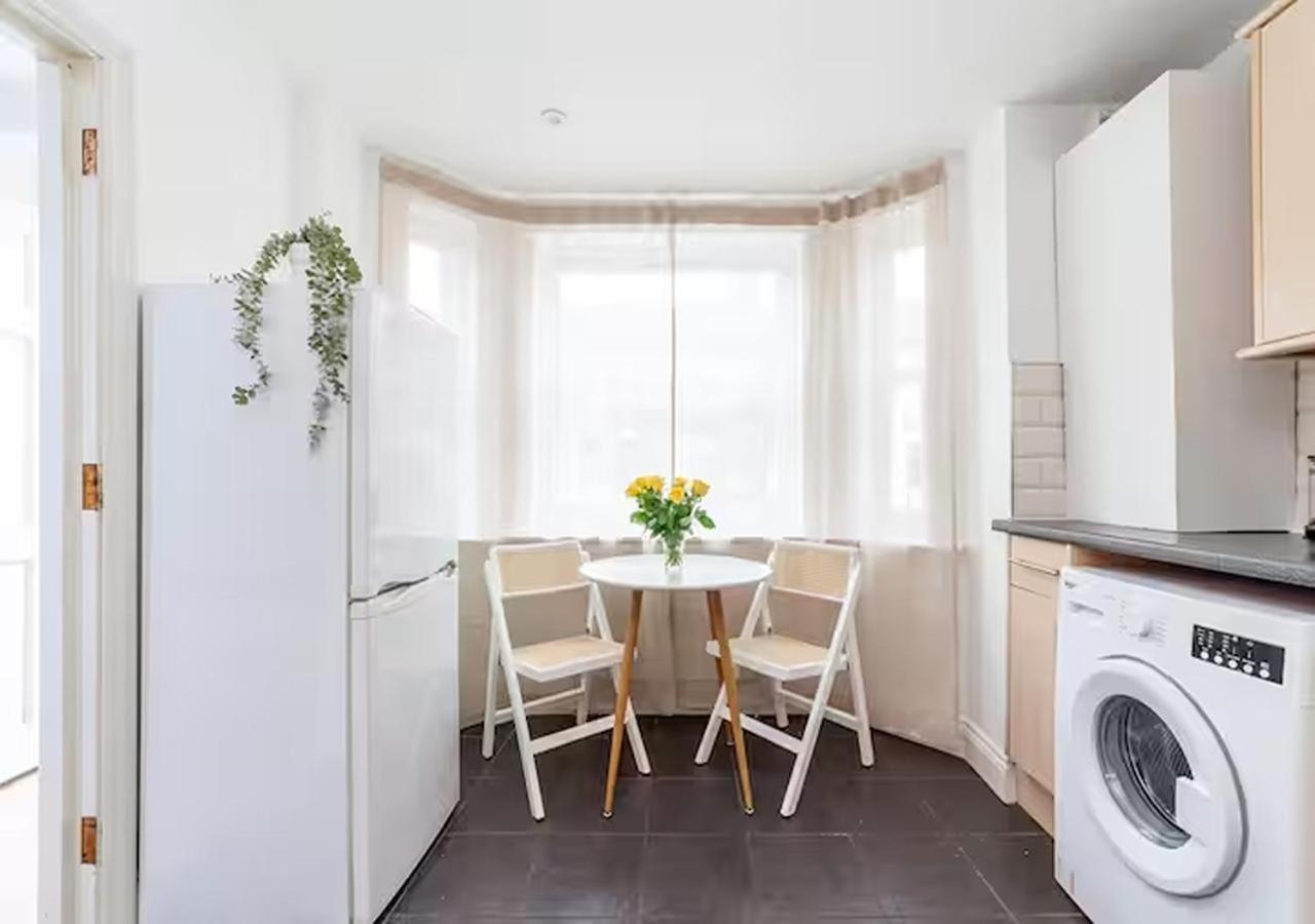 Arte Stays Serviced Houses Stratford - 3 Bedrooms 2 Bathrooms Houses London, Stratford, Maryland, Free Parking, Garden, Weekly Or Monthly Stays - Up To 8 Guests Luaran gambar