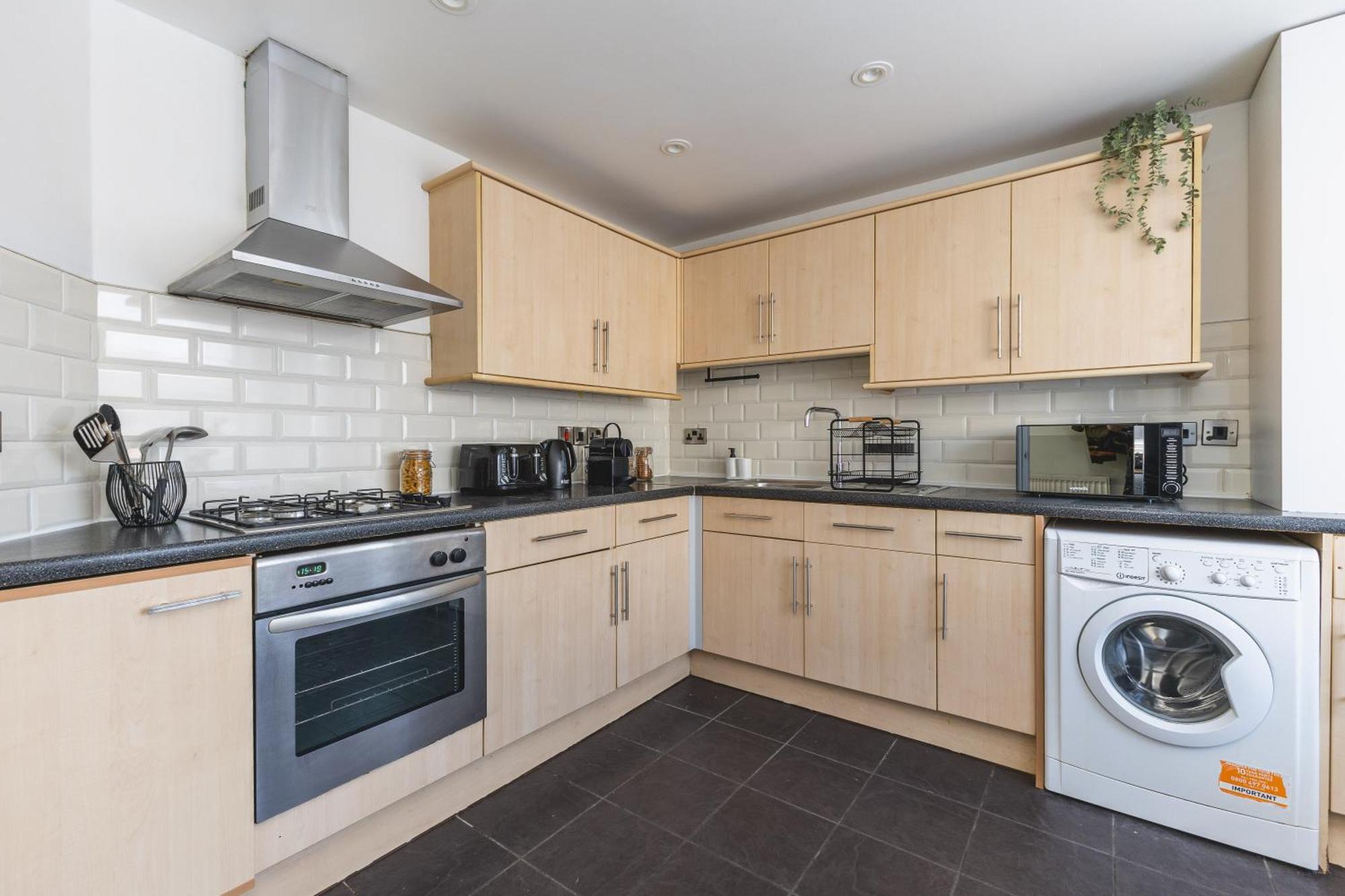Arte Stays Serviced Houses Stratford - 3 Bedrooms 2 Bathrooms Houses London, Stratford, Maryland, Free Parking, Garden, Weekly Or Monthly Stays - Up To 8 Guests Luaran gambar
