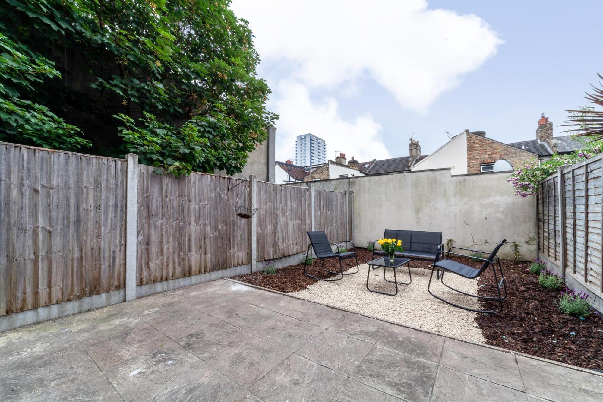 Arte Stays Serviced Houses Stratford - 3 Bedrooms 2 Bathrooms Houses London, Stratford, Maryland, Free Parking, Garden, Weekly Or Monthly Stays - Up To 8 Guests Luaran gambar