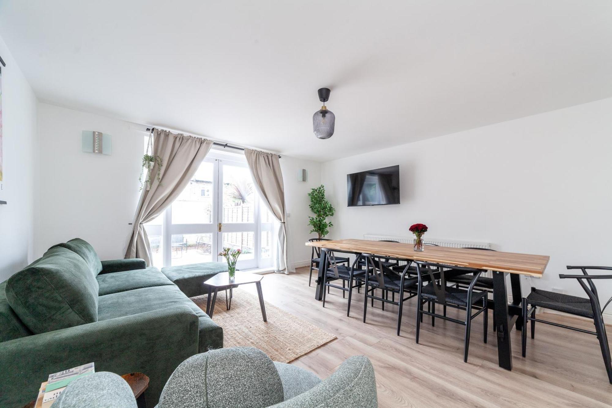 Arte Stays Serviced Houses Stratford - 3 Bedrooms 2 Bathrooms Houses London, Stratford, Maryland, Free Parking, Garden, Weekly Or Monthly Stays - Up To 8 Guests Luaran gambar